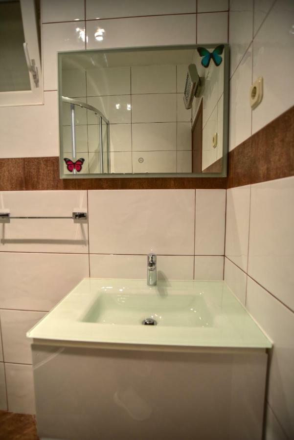 Apartment Lavande 2 Pridraga Exterior photo